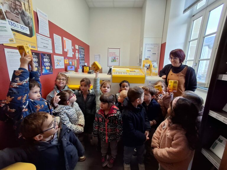 Les petits citoyens de PS-MS mobilisés pour les Pièces Jaunes